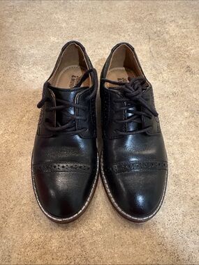 Black Kids Oxford Lace-Up Shoes with Classic Brogue Detail